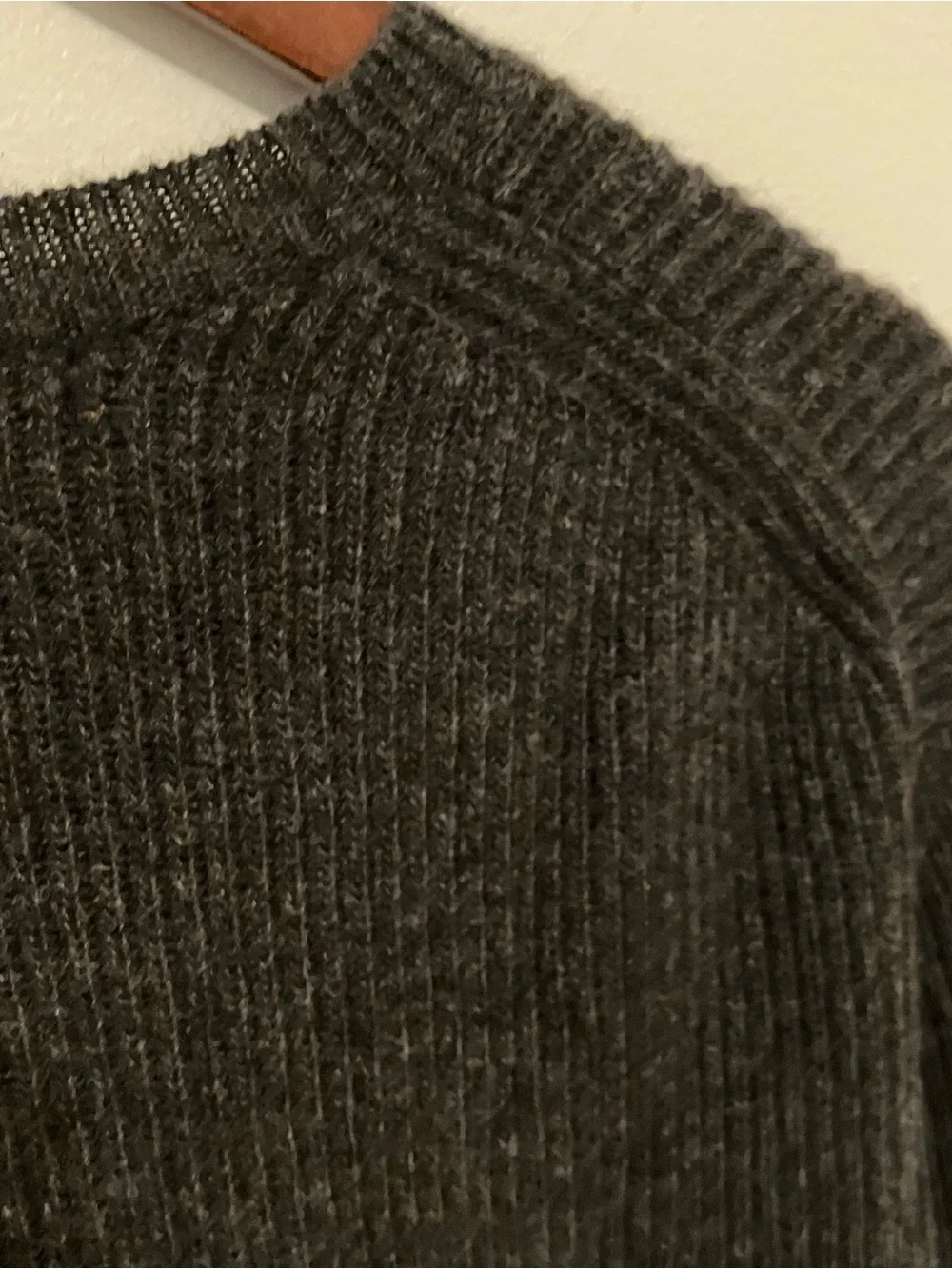 VTG Banana Republic Men’s Wool XL Gray Fisherman Rib Knit V-neck Sweater Y2K